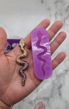 Load image into Gallery viewer, 3 inch 3D Snake Silicone Mold