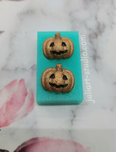 Load image into Gallery viewer, 3D Halloween Pumpkin Silicone Mold