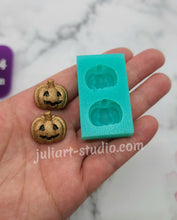 Load image into Gallery viewer, 3D Halloween Pumpkin Silicone Mold