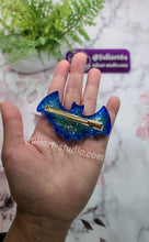 Load image into Gallery viewer, 3 inch Druzy Bat Hair Clip Silicone Mold for Resin