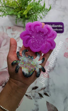 Load image into Gallery viewer, 3.25 inch Druzy Spider Silicone Mold for Resin