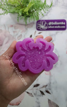 Load image into Gallery viewer, 3.25 inch Druzy Spider Silicone Mold for Resin