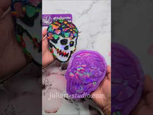Load and play video in Gallery viewer, 5.5 inch HOLO Floral Skull Silicone Mold for Resin