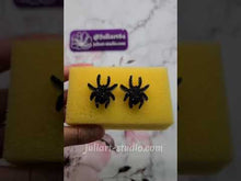 Load and play video in Gallery viewer, 1.3 inch Druzy Spiders Earrings Silicone Mold for Resin casting