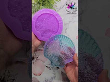Load and play video in Gallery viewer, 5.5 inch Crystal Seashell Dish Silicone Mold for Resin casting