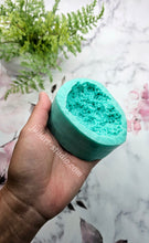 Load image into Gallery viewer, 3.4 inch Crystal Cluster (#CC3) Silicone Mold for Resin