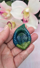 Load image into Gallery viewer, 2 inch Leaf Worry Stone Silicone Mold for Resin
