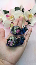 Load image into Gallery viewer, ONE Large Resin Botanical Snail (Dark Blue/Purple body)