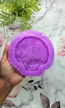 Load image into Gallery viewer, 5.5 inch Crystal Seashell Dish Silicone Mold for Resin casting