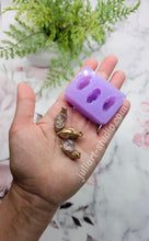Load image into Gallery viewer, 1 inch 3D Mini Snails Silicone Mold for Resin