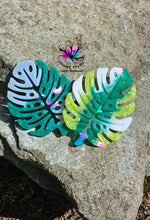Load image into Gallery viewer, 6 inch HOLO Monstera Leaf Silicone Mold for Resin