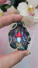 Load image into Gallery viewer, 2.25 inch Mushroom Vine Worry Stone Silicone Mold
