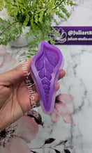 Load image into Gallery viewer, 4 inch Druzy Seashell Silicone Mold for Resin casting