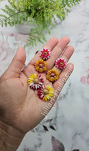 Load image into Gallery viewer, 3D Daisy Flowers Silicone Mold for Resin