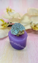 Load image into Gallery viewer, 1.6 inch Crystal Hedgehog Silicone Mold for Resin casting