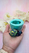 Load image into Gallery viewer, 2.25 inch 3D Large Snail Silicone Mold for Resin
