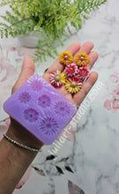 Load image into Gallery viewer, 3D Daisy Flowers Silicone Mold for Resin