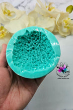 Load image into Gallery viewer, 3 inch Crystal Cluster (#CC4) Silicone Mold for Resin