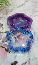 Load image into Gallery viewer, 4.5 inch HOLO Crystal Edge Flower Dish Silicone Mold for Resin casting