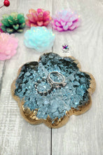 Load image into Gallery viewer, 4 inch Crystal Flower Dish Silicone Mold for Resin