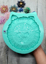 Load image into Gallery viewer, 7.5 inch Druzy Sunflower Dish Silicone Mold for Resin