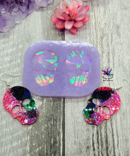 Load image into Gallery viewer, 1.75 inch HOLO Skull Earrings Silicone Mold for Resin