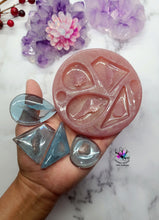 Load image into Gallery viewer, Druzy Pendant Palette (4 shapes) Silicone Mold for Resin casting