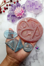 Load image into Gallery viewer, Druzy Pendant Palette (4 shapes) Silicone Mold for Resin casting