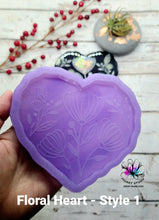 Load image into Gallery viewer, 4.75 inch Floral Heart Coaster Silicone Mold for Resin casting