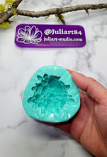 Load image into Gallery viewer, 2.5 inch Crystal Cluster (#CC1) Silicone Mold for Resin