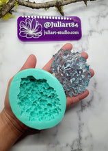 Load image into Gallery viewer, 3.5 inch Crystal Cluster (#CC2) Silicone Mold for Resin