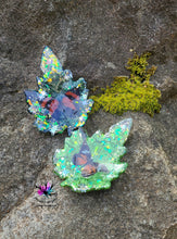 Load image into Gallery viewer, 3.25 inch Maple Leaf Dish Silicone Mold for Resin casting