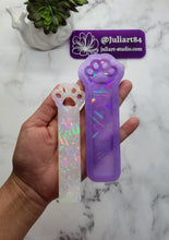 Load image into Gallery viewer, 5 inch HOLO Paw Bookmark Silicone Mold for Resin