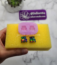 Load image into Gallery viewer, 0.6 inch HOLO Cauldron Studs Silicone Mold for Resin