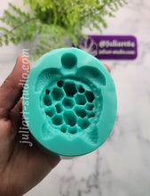 Load image into Gallery viewer, 3.25 inch Crystal Turtle Ring Dish Silicone Mold for Resin