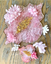 Load image into Gallery viewer, 4.75 or 12 inch Trelliage Bead Silicone Mold for Resin casting