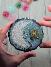Load image into Gallery viewer, THICK Round Agate Silicone Mold for Resin
