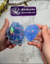 Load image into Gallery viewer, 2.5 inch Agate HOLO Insert Silicone Mold for Resin