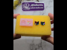 Load and play video in Gallery viewer, 0.6 inch HOLO Cat Studs Silicone Mold for Resin