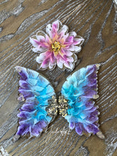 Load image into Gallery viewer, 6.5 inch Butterfly Wings Silicone Mold for Resin or Concrete (Set of 2)