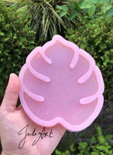 Load image into Gallery viewer, 5.25 inch Monstera Leaf Silicone Mold for Resin or Concrete Coasters