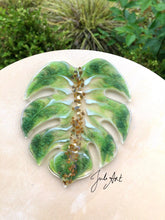 Load image into Gallery viewer, 5.25 inch Monstera Leaf Silicone Mold for Resin or Concrete Coasters