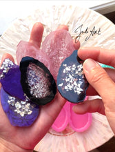 Load image into Gallery viewer, 2.5 inch Agate Slices (set of 6) Silicone Mold for Resin casting