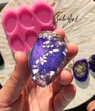 Load image into Gallery viewer, 2.5 inch Agate Slices (set of 6) Silicone Mold for Resin casting