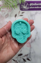 Load image into Gallery viewer, 2.25 inch Druzy Alien Keychain Silicone Mold for Resin casting
