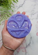 Load image into Gallery viewer, Druzy Pendant Palette (4 shapes) Silicone Mold for Resin casting
