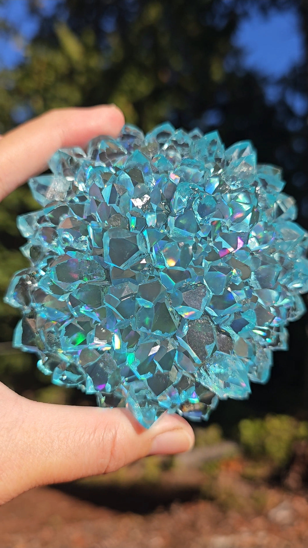 4 inch Resin Crystal Dahlia - in Blue (Including LED Light Base)