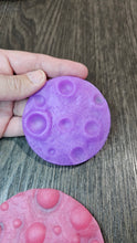 Load image into Gallery viewer, TESTER - Bundle of 2 (3.5 and 2.9 inch 3D Moon Inserts) Silicone Molds
