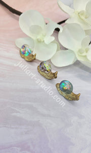 (Set of 3) Mini Resin Snails with Irredescent Shells