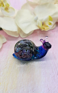 ONE Large Resin Botanical Snail (in Saphire/Purple color)